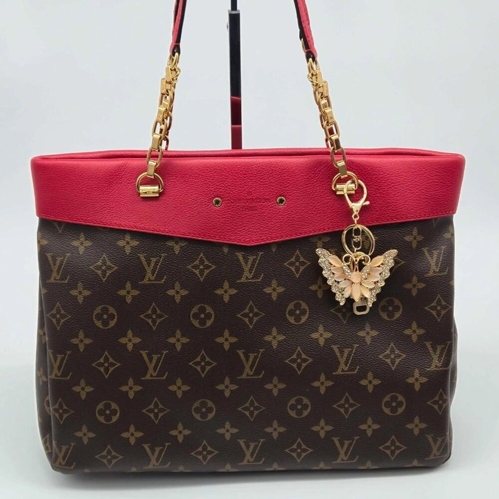 LV Gold Padlock & Key 🔒 Authentic Louis Vuitton Bag Unbranded Butterfly Charm - Picture 8 of 9